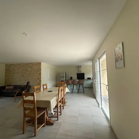 Les Amandiers*piscine Chauffee*3 Kms Centre Historique Vila